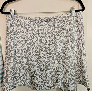 G/FORE G4 Women's Floral A-Line Golf Skort Sno White Gray Size L 32” Waist EXC